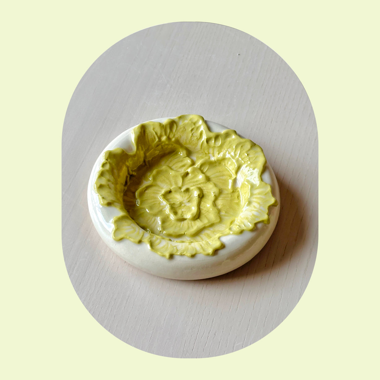 slip detailed bubble plate